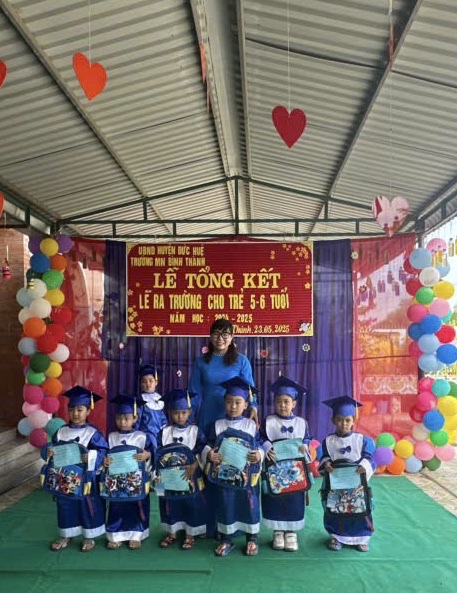 Ngày 23/05/2025 Trường Mầm Non Bình Thành tổ chức Tổng kết năm học và lễ ra trường cho trẻ mẫu giáo 5-6 tuổi.